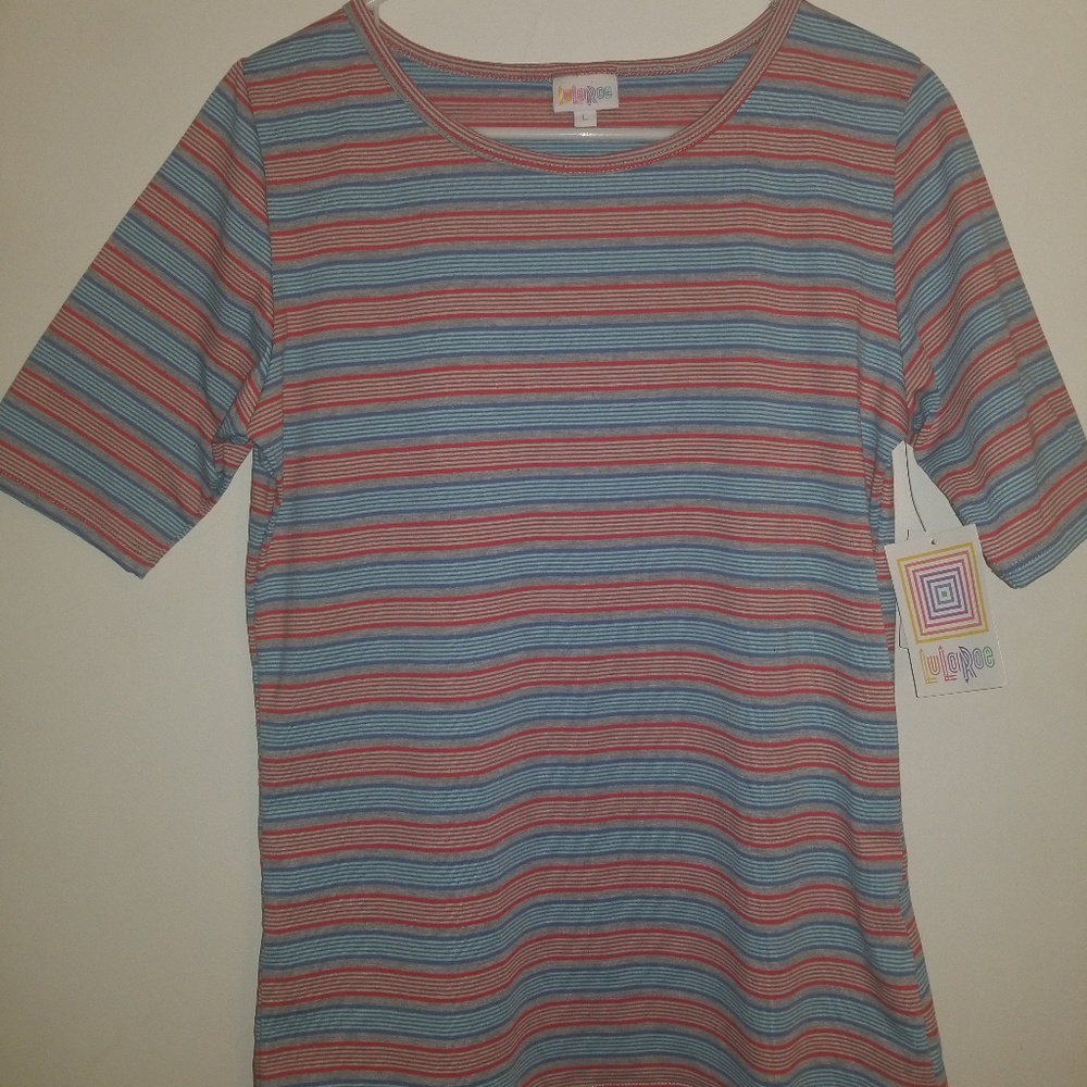 LULUROE brand new Gigi shirt sz large